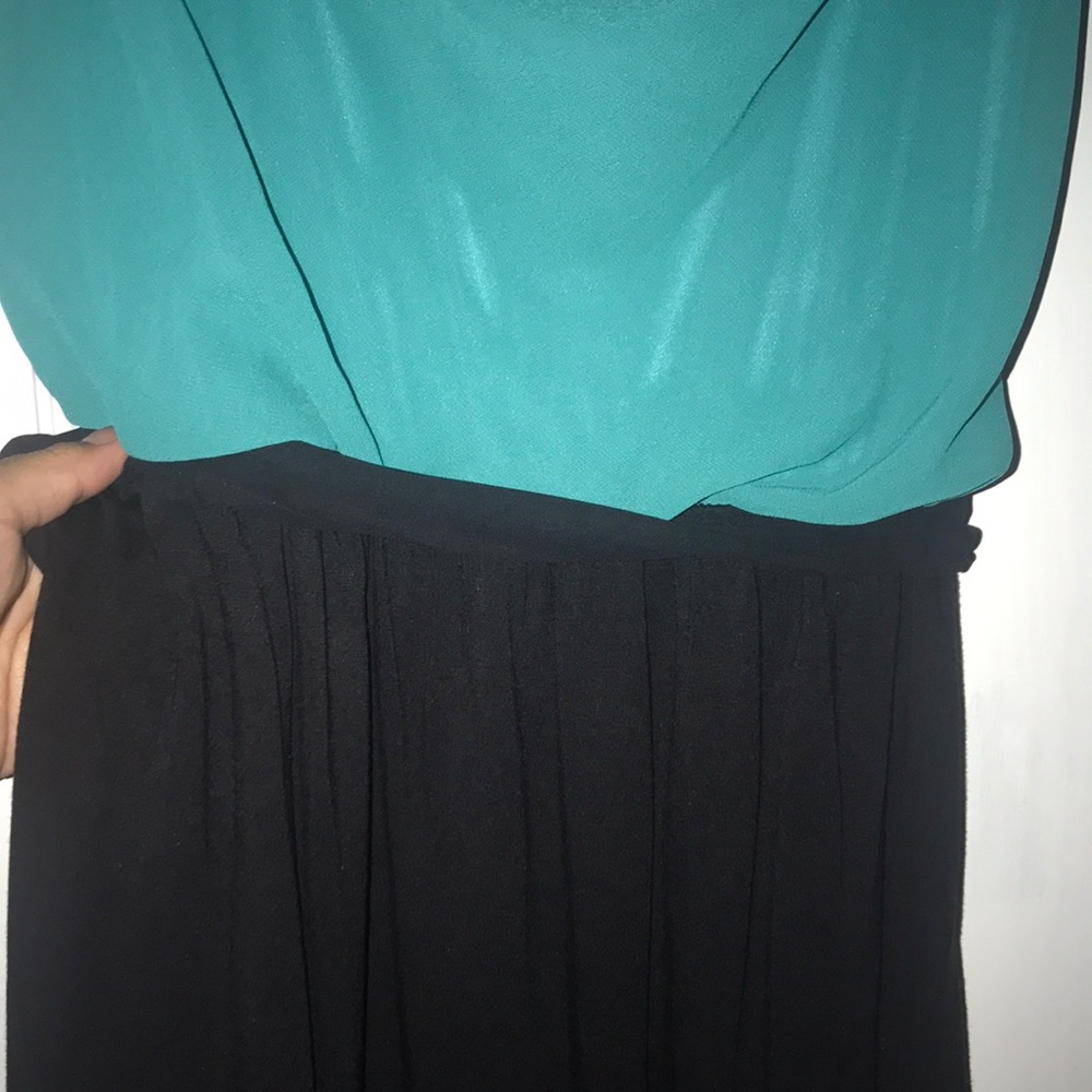 Express Dress - Picture 3 of 4